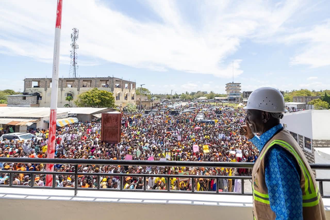 Ruto issues title deeds in Mombasa as Coast tour enters final stretch
